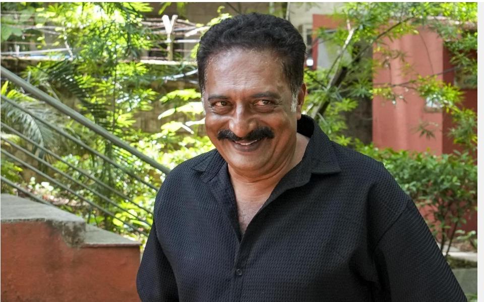 Bengaluru court re-issues non-bailable warrant against actor Prakash Raj